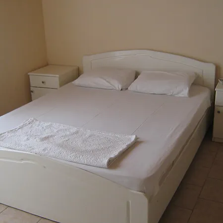 Pansiyon Emek Kuşadası