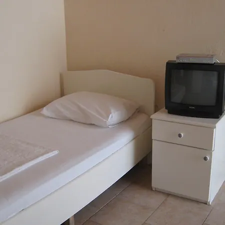 Emek Pansiyon Kuşadası